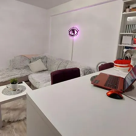 Apartment Indila Studio Bucharest
